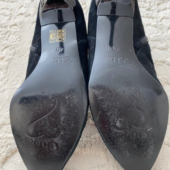 Sole Bliss "Billie" black suede, pointy-toed, kitten-heel booties - Picture 4 of 8